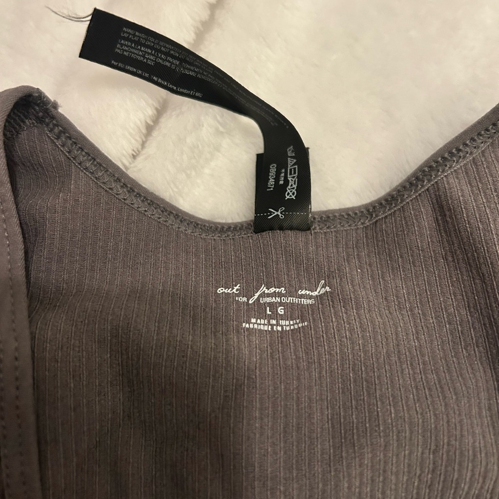 Gray Ribbed V-Neck Tank top - Picture 3 of 3